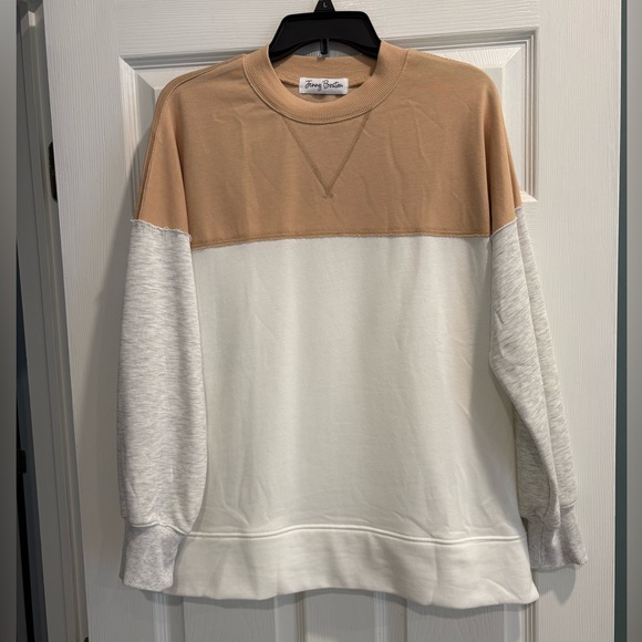 Jenny Boston Tops - New, Color block drop Shoulder Top, size medium. Bought from Jenny Boston